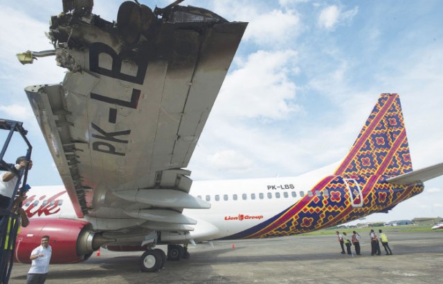 2016-04-04 Batik B737-800 And ATR-42 Major Ground Collision At Jakarta ...